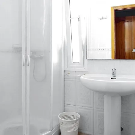 Sleeps 6 Air Con Wifi *