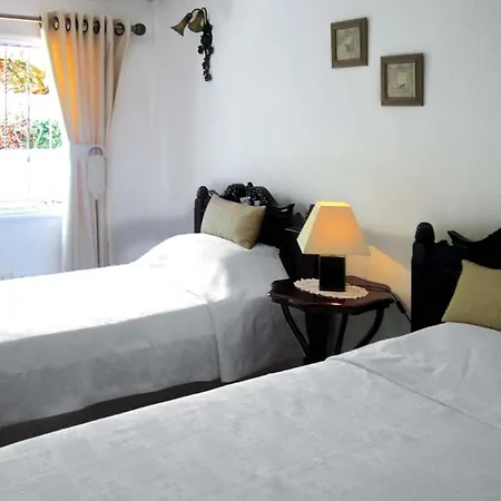 Villa Sleeps 6 Air Con Wifi *